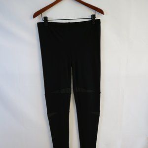 Elizabeth and James Flared Black Leggings